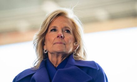 L&rsquo;agent des services secrets de Jill Biden tire avec une arme à feu à l&rsquo;aéroport de Philadelphie