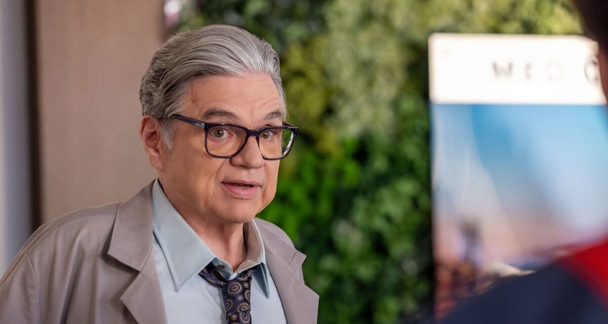 Oliver Platt de Chicago Med taquine le crossover « d&rsquo;actualité et actuel » One Chicago, quelle est la prochaine étape pour le Dr Charles – exclusif