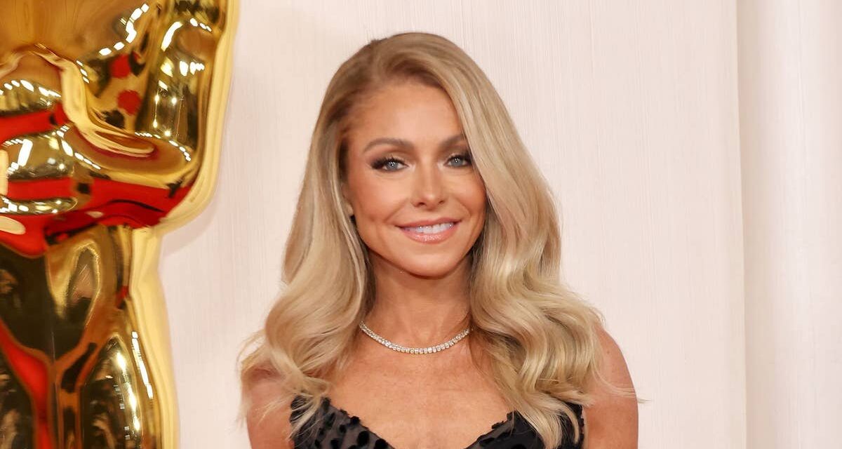 Kelly Ripa souffre d&rsquo;un dysfonctionnement de son apparence en direct à l&rsquo;antenne