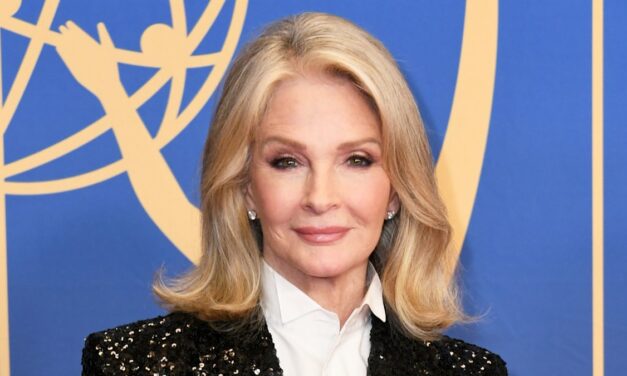 La star de Days of Our Lives, Deidre Hall, 78 ans, fait une apparition rare alors que les fans disent tous la même chose