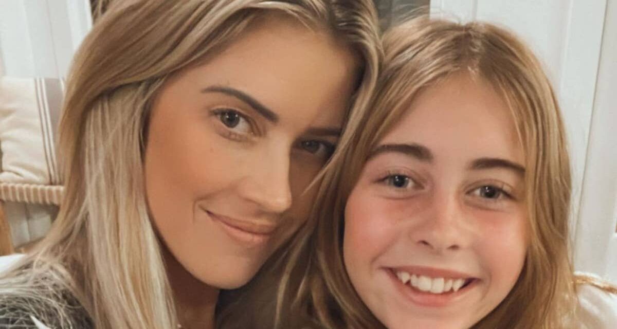 La fille de Christina Haack, 15 ans, célèbre son « permis de conduire » dans une voiture à 100 000 $