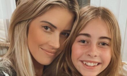 La fille de Christina Haack, 15 ans, célèbre son « permis de conduire » dans une voiture à 100 000 $