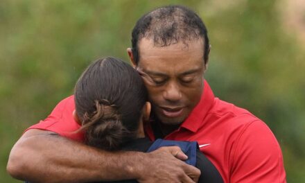 Les commentaires bouleversants de la fille adolescente de Tiger Woods sur son accident refont surface après le deuxième accident