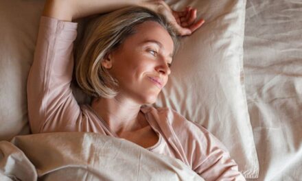 Les essentiels du sommeil pour les femmes de plus de 40 ans : les conseils, astuces et produits à essayer