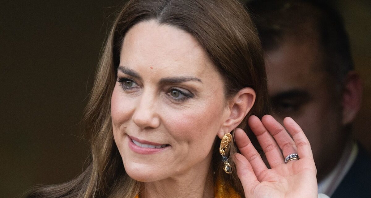 Kate Middleton enlève ses talons et marche pieds nus dans un moment royal inattendu
