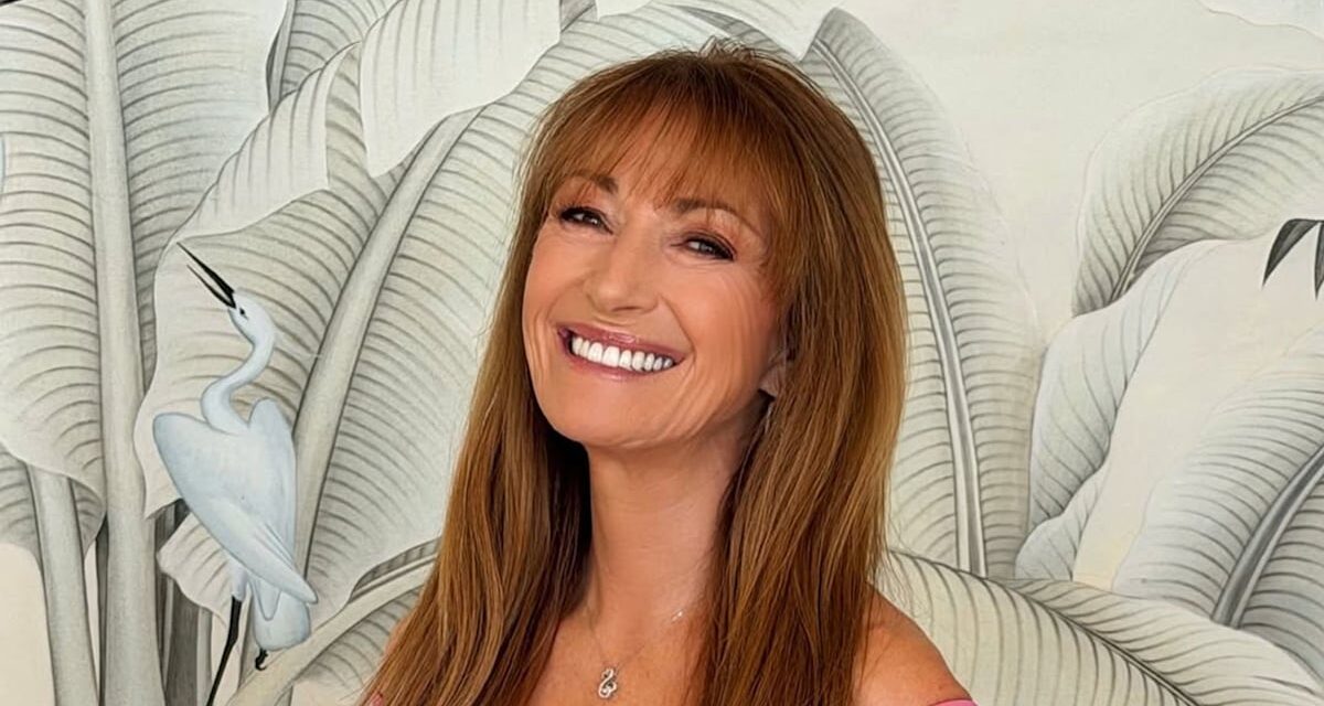 Jane Seymour, 75 ans, présente un look anti-âge au milieu des célébrations d&rsquo;anniversaire