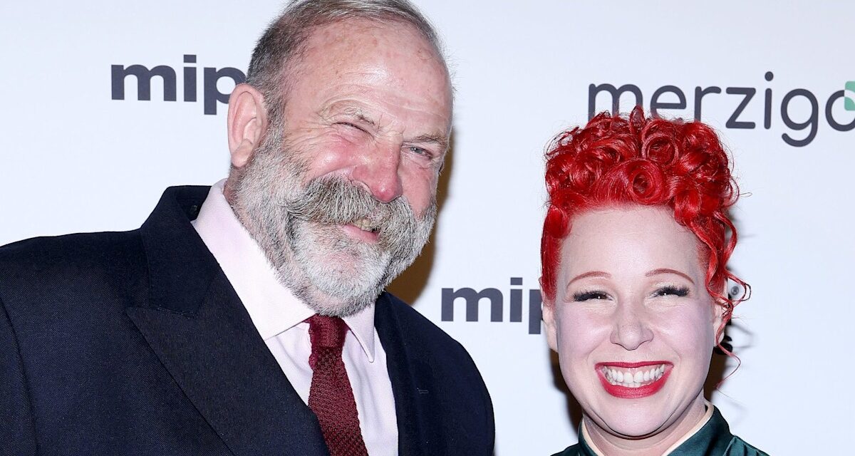 Dick et Angel Strawbridge inaugurent un « nouveau chapitre » au Château avec 2 enfants