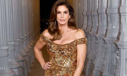 La routine matinale virale de 2,5 heures de Cindy Crawford essayée et testée par une maman de 52 ans