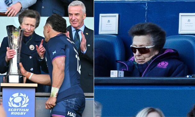 La princesse Anne montre son côté effronté alors qu&rsquo;elle se fait serrer dans ses bras lors d&rsquo;un adorable moment des Six Nations