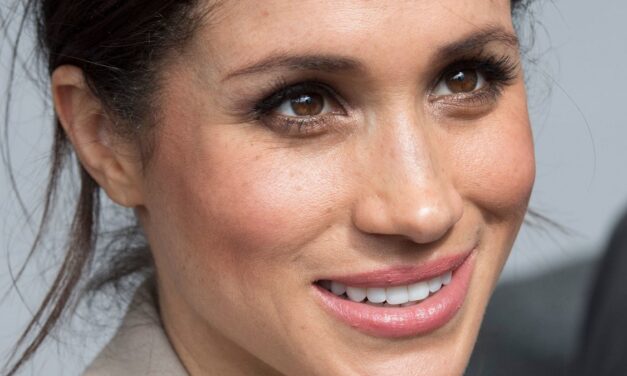 Meghan Markle recycle une robe de printemps à 3 000 $ – avec les manches les plus spectaculaires à ce jour