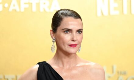 Keri Russell du Diplomat fait une rare apparition sur le tapis rouge aux SAG Actor Awards