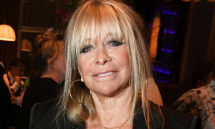 Jo Wood, 71 ans, révèle pourquoi elle saute ce repas au milieu de la bataille de Crohn qui dure depuis des décennies