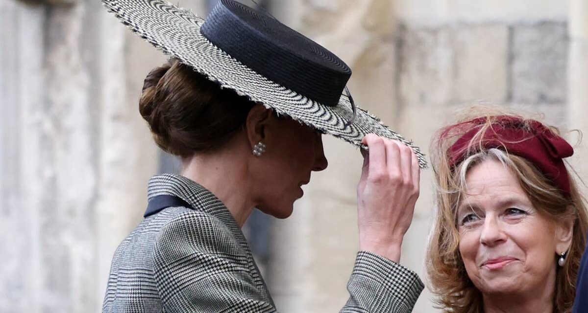 Kate Middleton, balayée par le vent, évite de justesse un dysfonctionnement de son chapeau lors d&rsquo;un événement historique