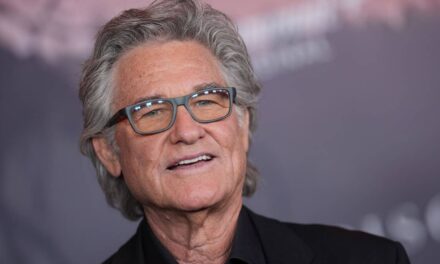 Rayonnant, Kurt Russell réunit sa famille sur une nouvelle photo joyeuse après quelques semaines mouvementées