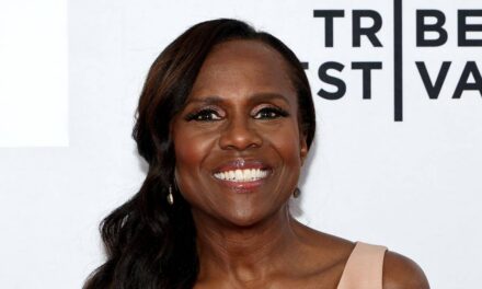 Deborah Roberts est éblouissante en maillot de bain chic en vacances avec Al Roker