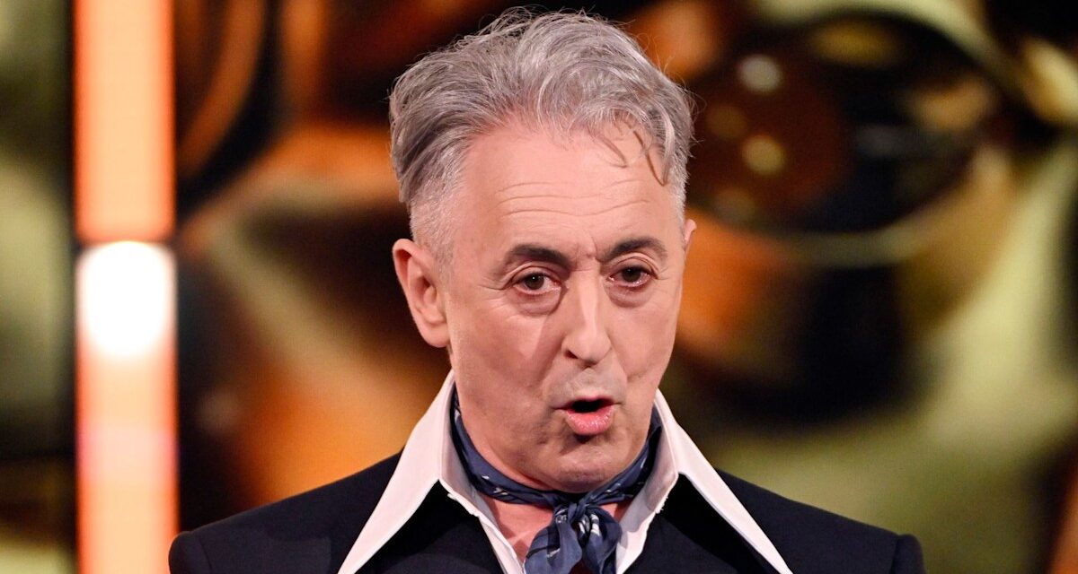 Alan Cumming publie une réponse à la suite de la controverse sur la Tourette des BAFTA