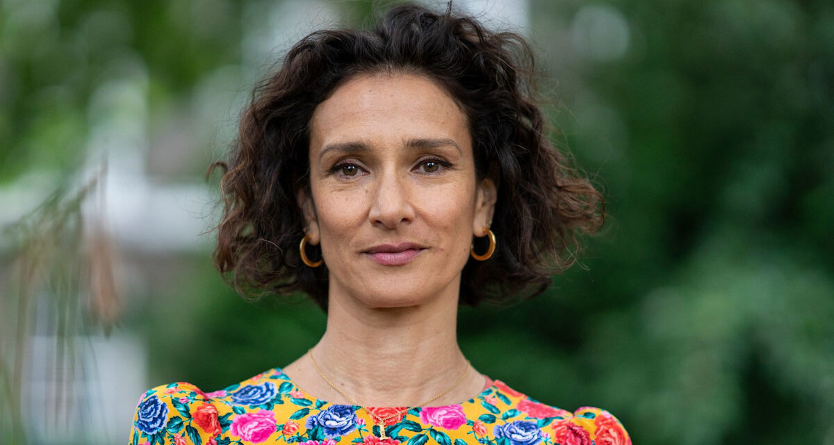 La vie de famille de la star de Capture Indira Varma – y compris son célèbre mari
