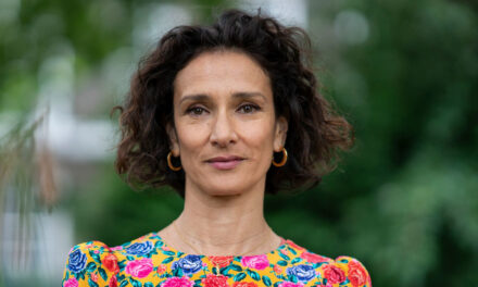 La vie de famille de la star de Capture Indira Varma – y compris son célèbre mari