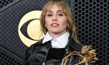 Les fans de Miley Cyrus « crient » après avoir découvert son vrai nom : « Qui allait me le dire ? »