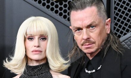 L&rsquo;indice secret de 100 000 $ de Kelly Osbourne selon laquelle elle avait mis fin à ses fiançailles de 7 mois n&rsquo;a pas été détecté