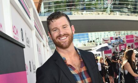L&rsquo;ancienne star de Bachelorette, James Taylor, de nouveau arrêtée alors qu&rsquo;une affaire d&rsquo;agression passée refait surface