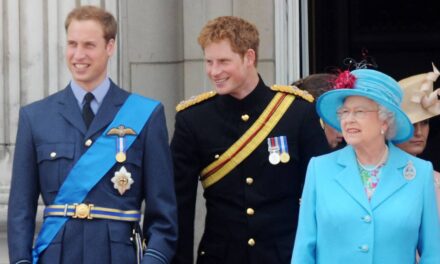 Le traitement très différent réservé par la reine Elizabeth au prince Harry et au prince William révélé