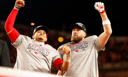 Patrick Mahomes souligne énigmatiquement le sort de Travis Kelce avec les Chiefs