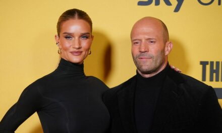 L&rsquo;appel désespéré de Rosie Huntington-Whiteley pour la « paix » alors qu&rsquo;elle fuit Londres chez elle avec Jason Statham