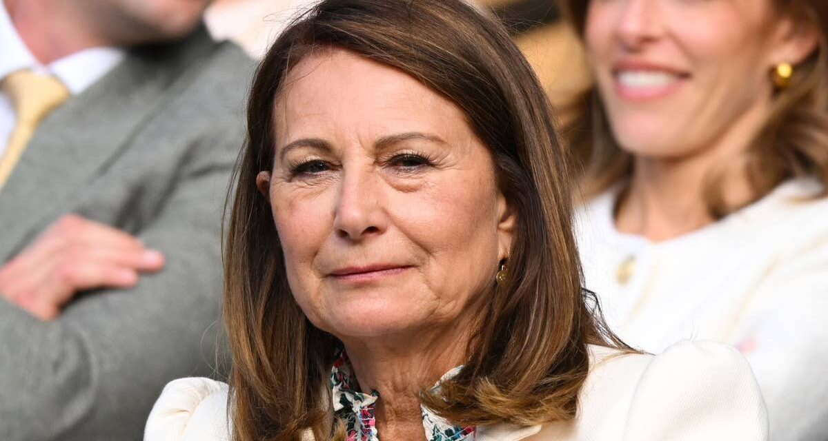 L&rsquo;enfance très différente de Carole Middleton et de sa fille Kate dans des « circonstances difficiles »