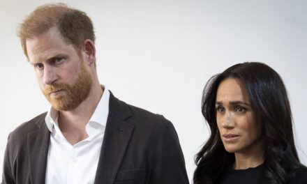 Les notes manuscrites de Meghan Markle et du prince Harry prouvent qu&rsquo;ils sont « des personnes très différentes », selon le graphologue