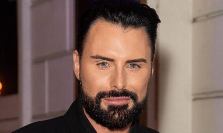 Rylan Clark subit secrètement une intervention faciale « très invasive »