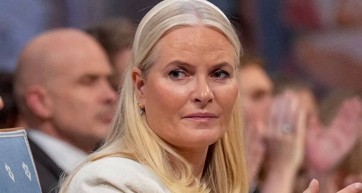 En larmes, la princesse héritière Mette-Marit brise enfin le silence sur le scandale Epstein : « J&rsquo;ai été manipulée et trompée »
