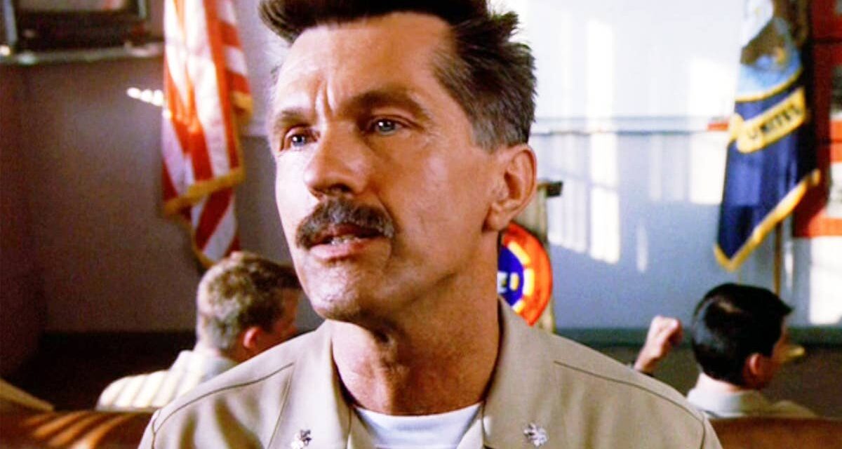 Tom Skerritt de Top Gun étonne les fans avec une apparence jeune à 92 ans