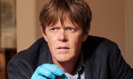 L&rsquo;habitude « déchirante » du fils de Kris Marshall pendant qu&rsquo;il est absent pour le tournage de Beyond Paradise