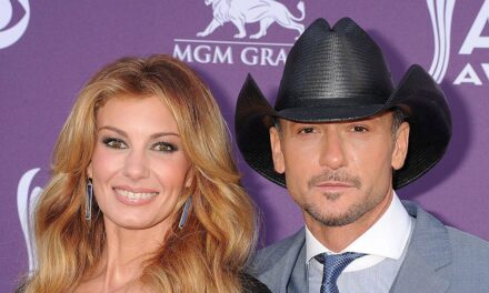 Faith Hill est stupéfaite alors qu&rsquo;elle refait surface pour soutenir son mari Tim McGraw – voir la nouvelle photo