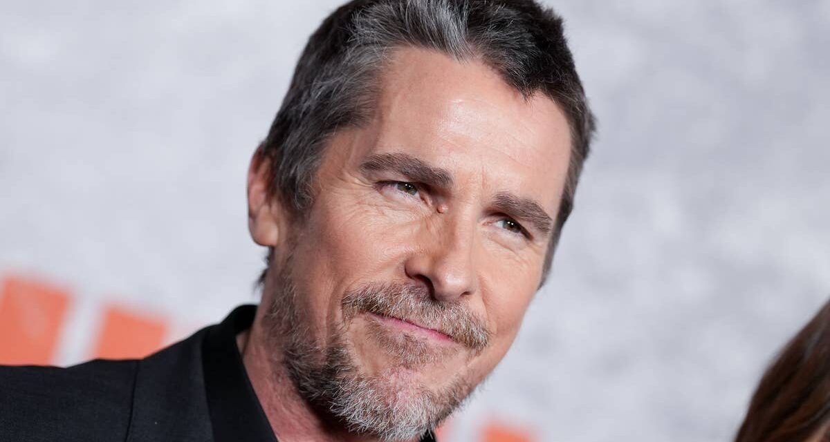 Christian Bale finance un village d&rsquo;accueil de 22 millions de dollars pour prévenir les «traumatismes»