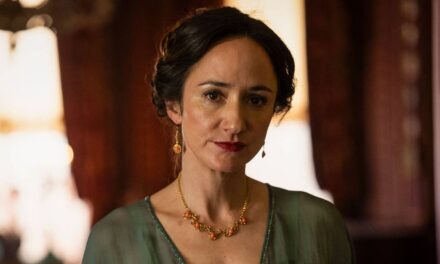 Les téléspectateurs sont accros au bonkbuster « irrésistible » en 8 épisodes A Woman of Substance