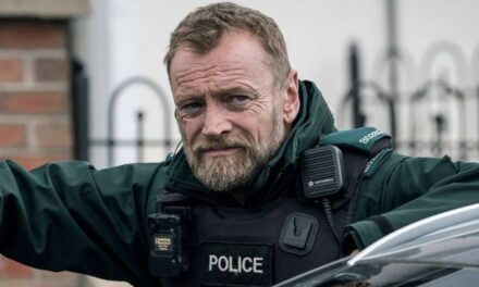 Le drame nord-irlandais « spectaculaire » de la star de Blue Lights, Good Vibrations, est diffusé gratuitement sur la BBC