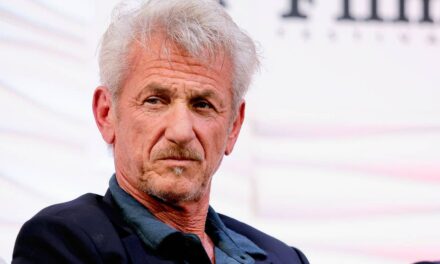 La vraie raison pour laquelle Sean Penn n&rsquo;était pas à la 98e cérémonie des Oscars pour recevoir son Oscar – détails