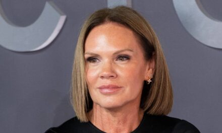 La sœur rarement vue de Victoria Beckham se transforme en Posh Spice des années 90