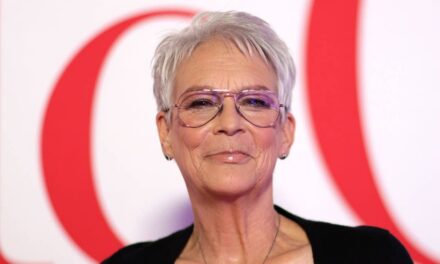 Jamie Lee Curtis partage des photos incontournables d&rsquo;hier et d&rsquo;aujourd&rsquo;hui de ses débuts d&rsquo;acteur il y a près de 50 ans