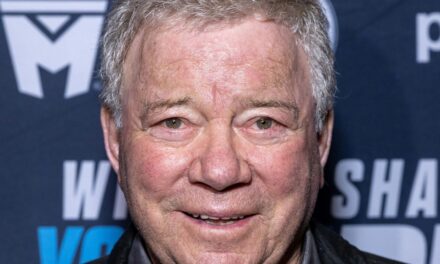 La légende de Star Trek va subir une intervention chirurgicale à 94 ans après un terrible accident