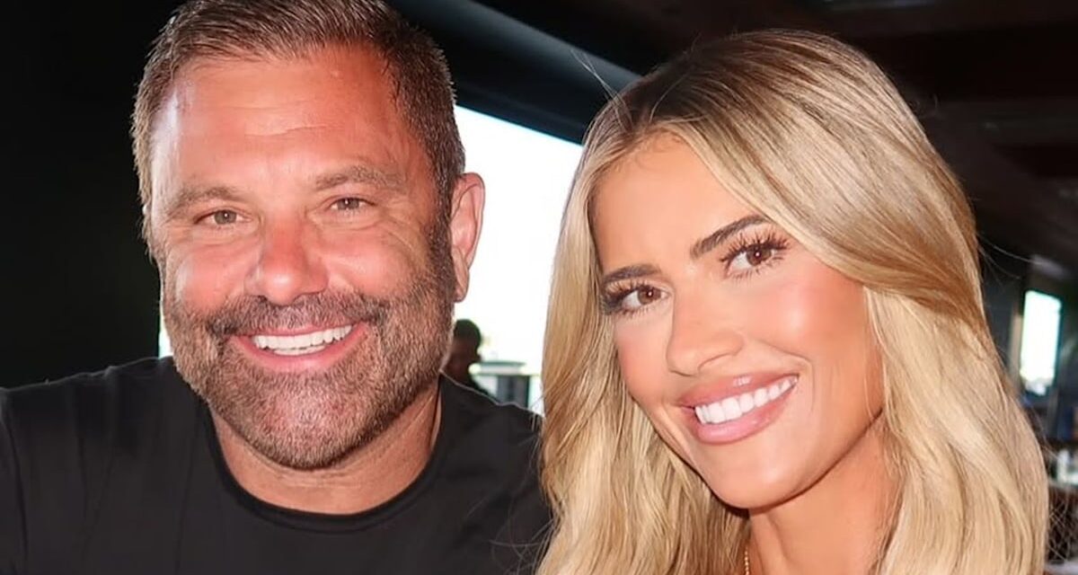 Christina Haack brille sur une photo de plage adorée avec son petit ami Christopher