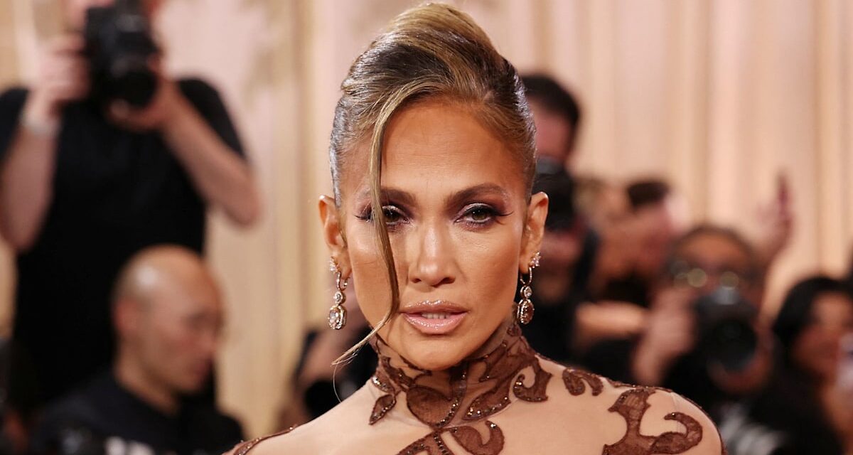Jennifer Lopez fait le point sur sa vie amoureuse un an après le divorce de Ben Affleck