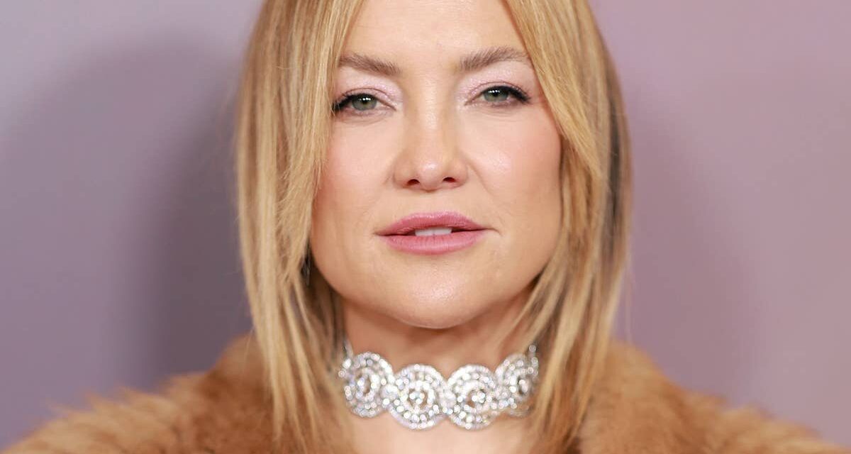 La salle de bain de Kate Hudson dans une maison de 6 millions de dollars à Los Angeles semble tout droit sortie de Bridgerton