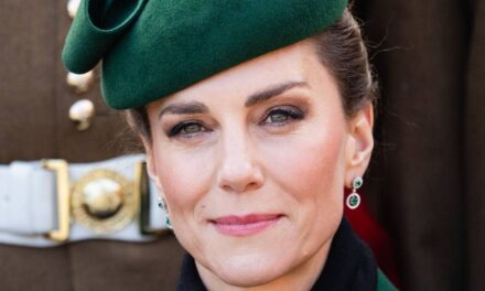 Kate Middleton brise les règles du style avec une robe bustier secrète