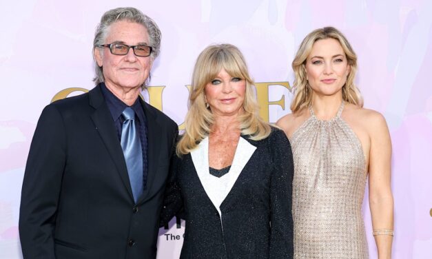 Kate Hudson partage un aperçu de son éducation ultra-privilégiée avec Goldie Hawn et Kurt Russell
