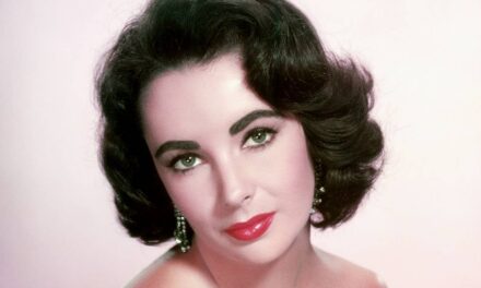 Rencontrez les célèbres parents d&rsquo;Elizabeth Taylor et le cercle social d&rsquo;élite avec lequel la star a grandi