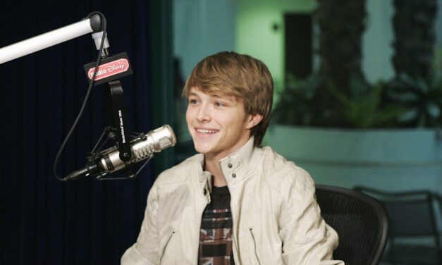 Qu&rsquo;est-il arrivé à l&rsquo;ancien enfant star Sterling Knight ? Où en est-on maintenant après la renommée de Disney Channel