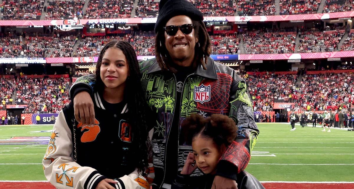 Jay-Z partage des détails rafraîchissants et normaux sur la vie de papa avec Blue Ivy, Rumi et Sir loin des projecteurs